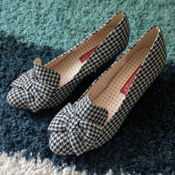Precious Black and White Gingham Pumps with Bow Women's 7.5 - Picture 1 of 6